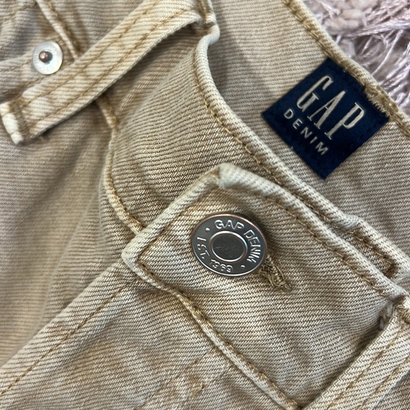 GAP denim shorts - Picture 3 of 3